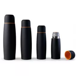 Fekete termosz fekete-narancs csíkkal, 0,5 l