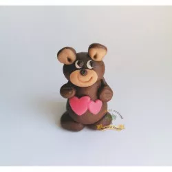 Lyuk figura tortára medvék barna rózsaszín szívvel, 5 cm, kókuszlisztből készült masszából