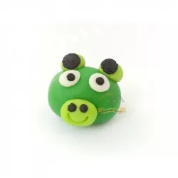 Angry Birds tortadísz malac 2,5×4,5 cm kókuszmasszából