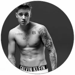 Ételpapír Justin Bieber tetoválással 19,5 cm