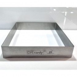 Szoros, tökéletes négyzet alakja 25x25 cm (magasság 12 cm)